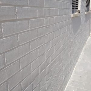 חיפוי אבן לגדר - חיפוי בריקים אלסטים לגדר
