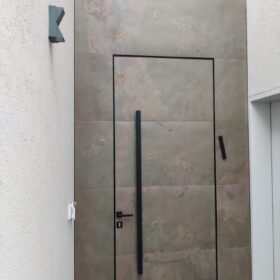 חיפוי דלת באבן סיב חומה